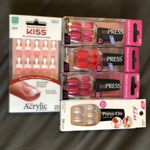 Press on nails